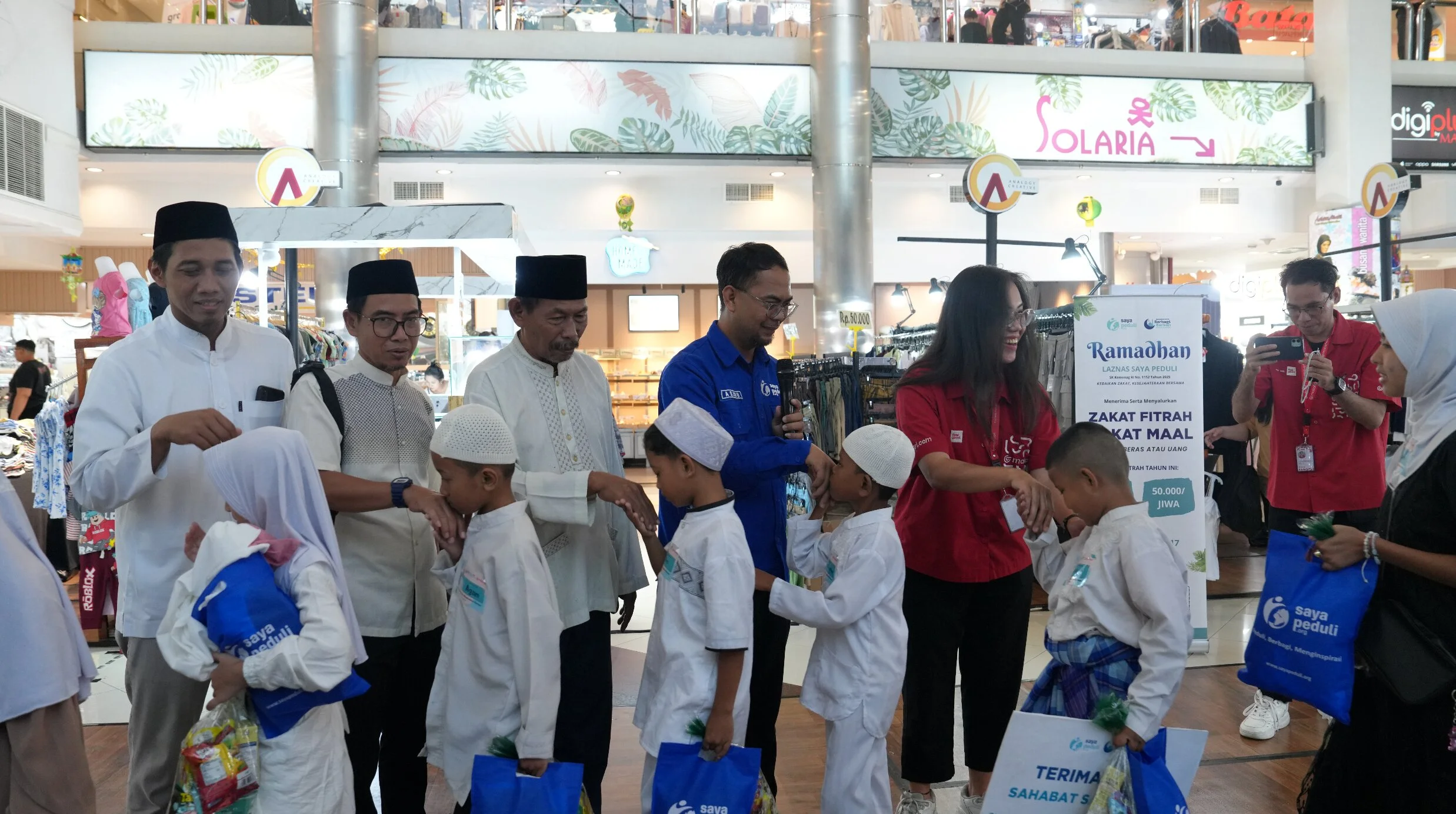 Foto 55 dari album Belanja Bareng Yatim Dhuafa Difabel 2026